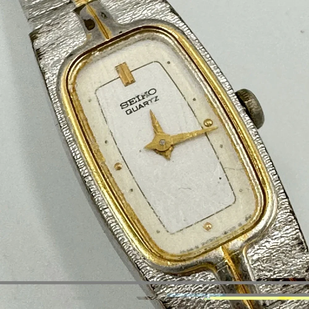 2 Vintage Seiko Ladies Watch Lot as Found for Parts or Repair